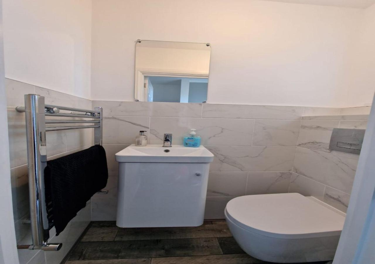 Private Room In London Enfield With Parking Ngoại thất bức ảnh