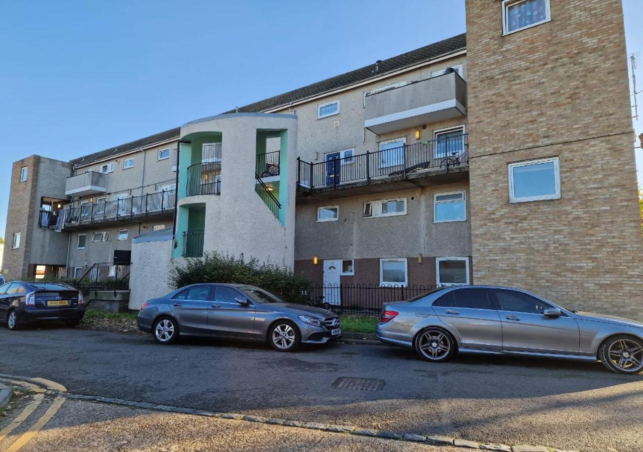 Private Room In London Enfield With Parking Ngoại thất bức ảnh