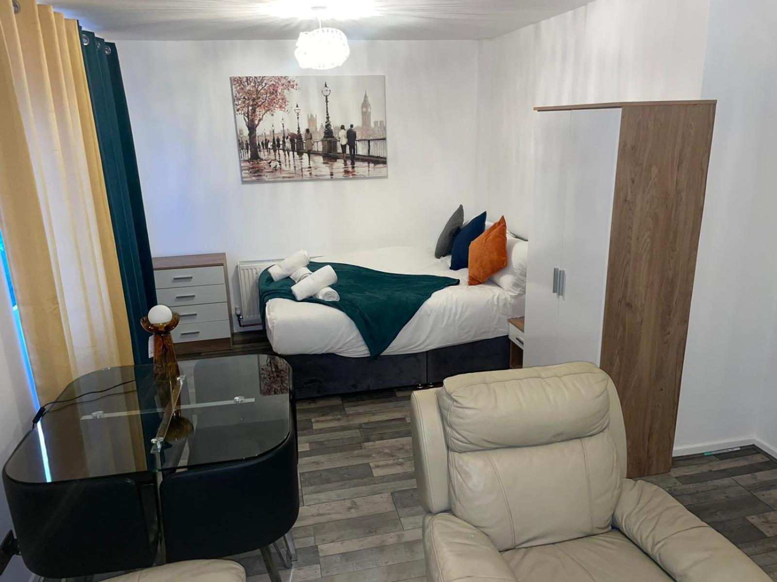 Private Room In London Enfield With Parking Ngoại thất bức ảnh