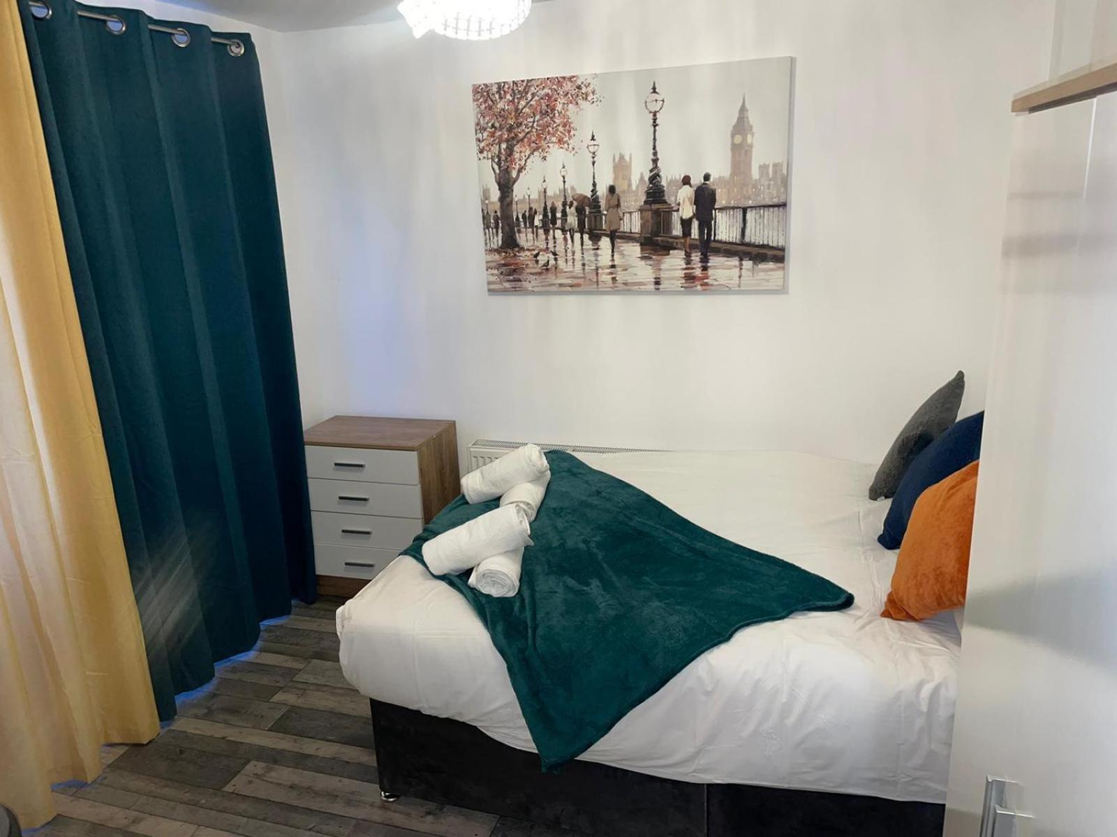 Private Room In London Enfield With Parking Ngoại thất bức ảnh